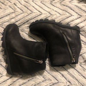 Sorel Joan of Arctic Wedge ll Zip Boot